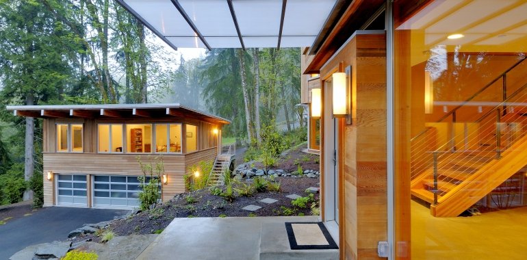 54220,Balcony and awning of modern house